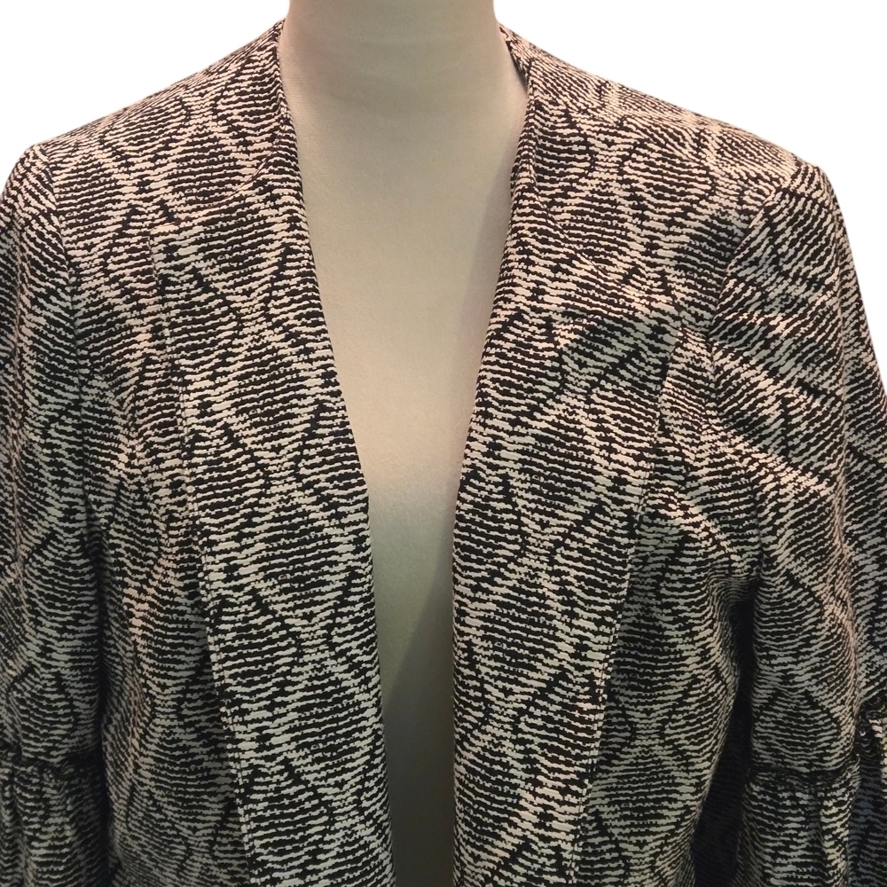 Kasper Black White Gray Diamond Print Bell Sleeve Open Front Cardigan Women 14 - Picture 2 of 16